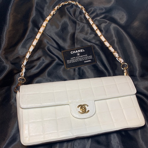 CHANEL CHOCOLATE BAR FLAP BAG